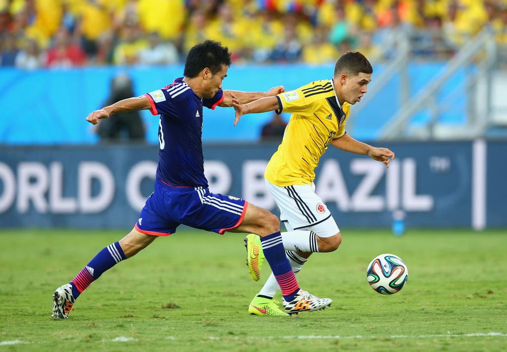 动中扮演了 动中扮演了